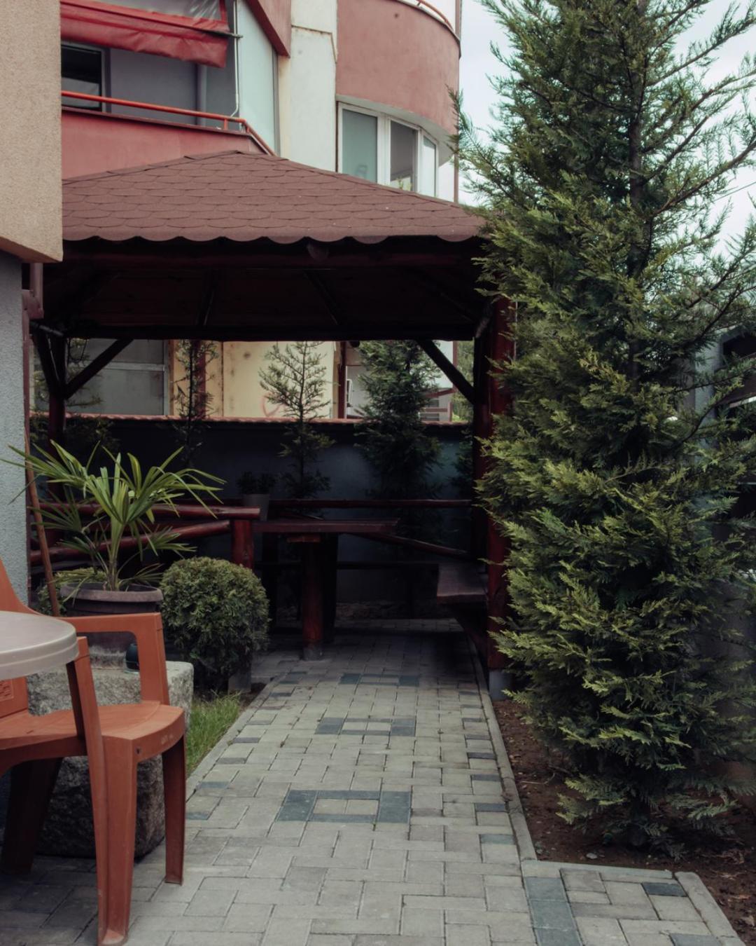 Skopje Downtown Hostel ภายนอก รูปภาพ