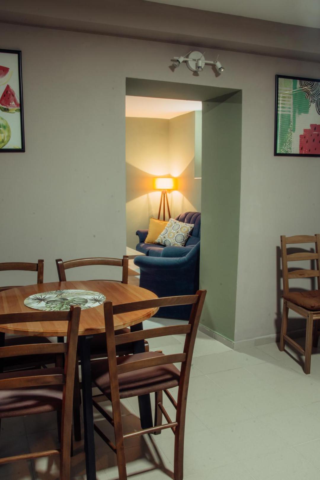 Skopje Downtown Hostel ภายนอก รูปภาพ